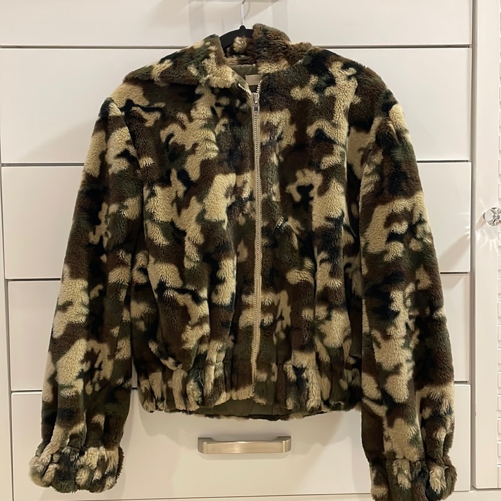 Camo fluffy jacket!